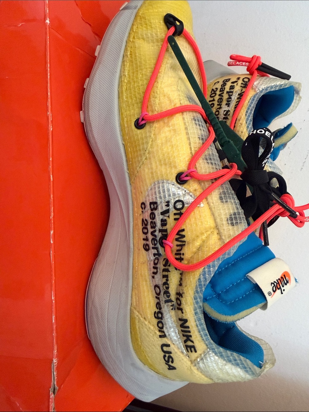 Nike Off-White Vapor Street Tour Yellow shoes